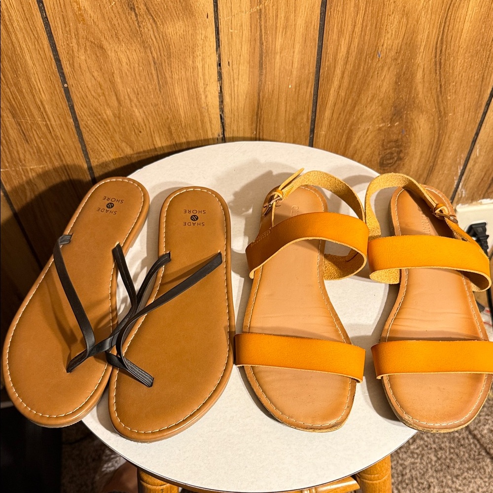 Old Navy Women's Sandals - Black and Tan, Orange